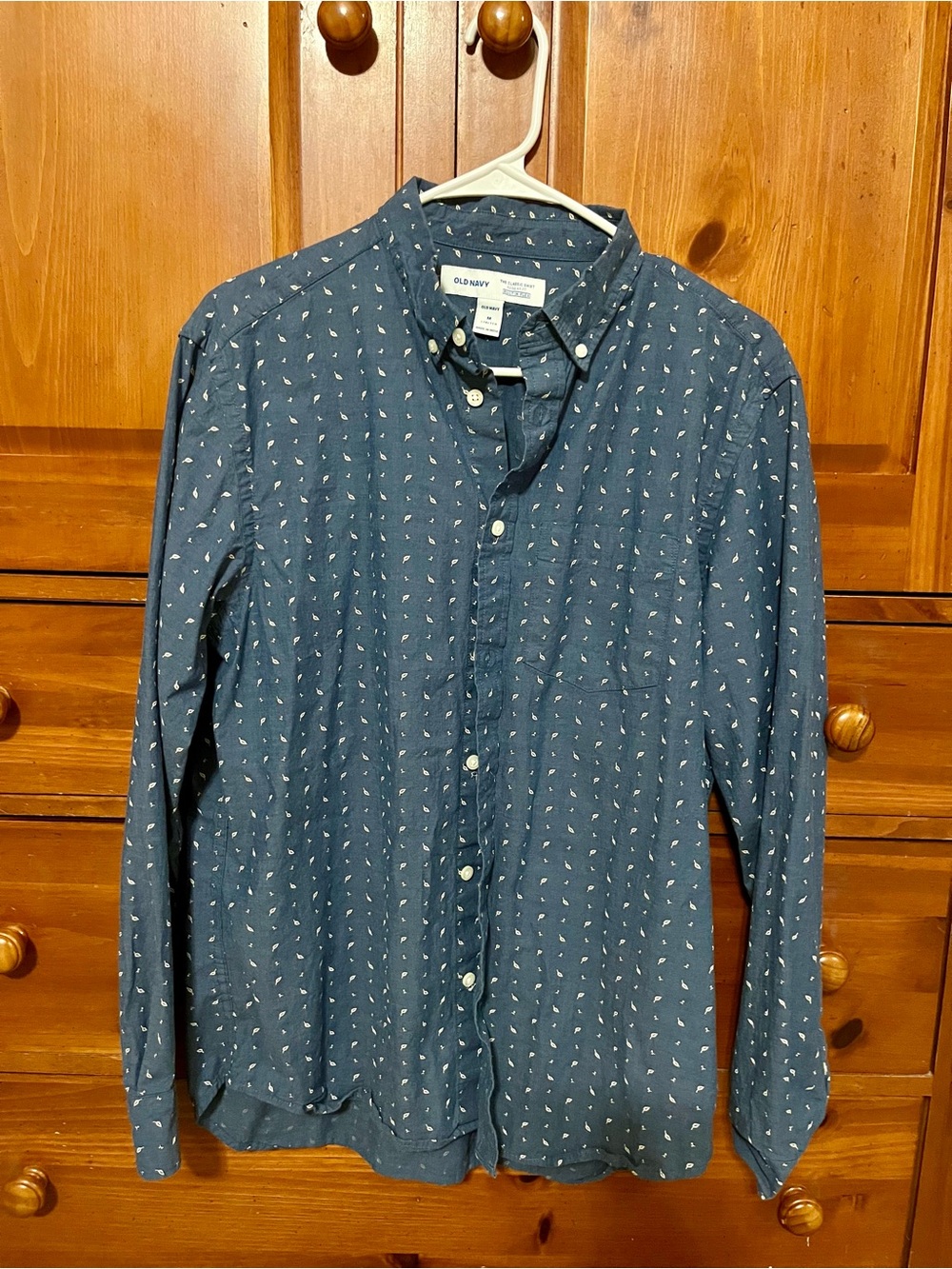 Old Navy Men's Button-Down Shirt - Medium